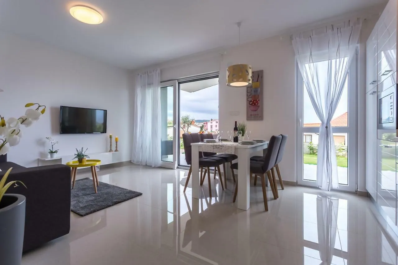 Apartment Elegance Крк