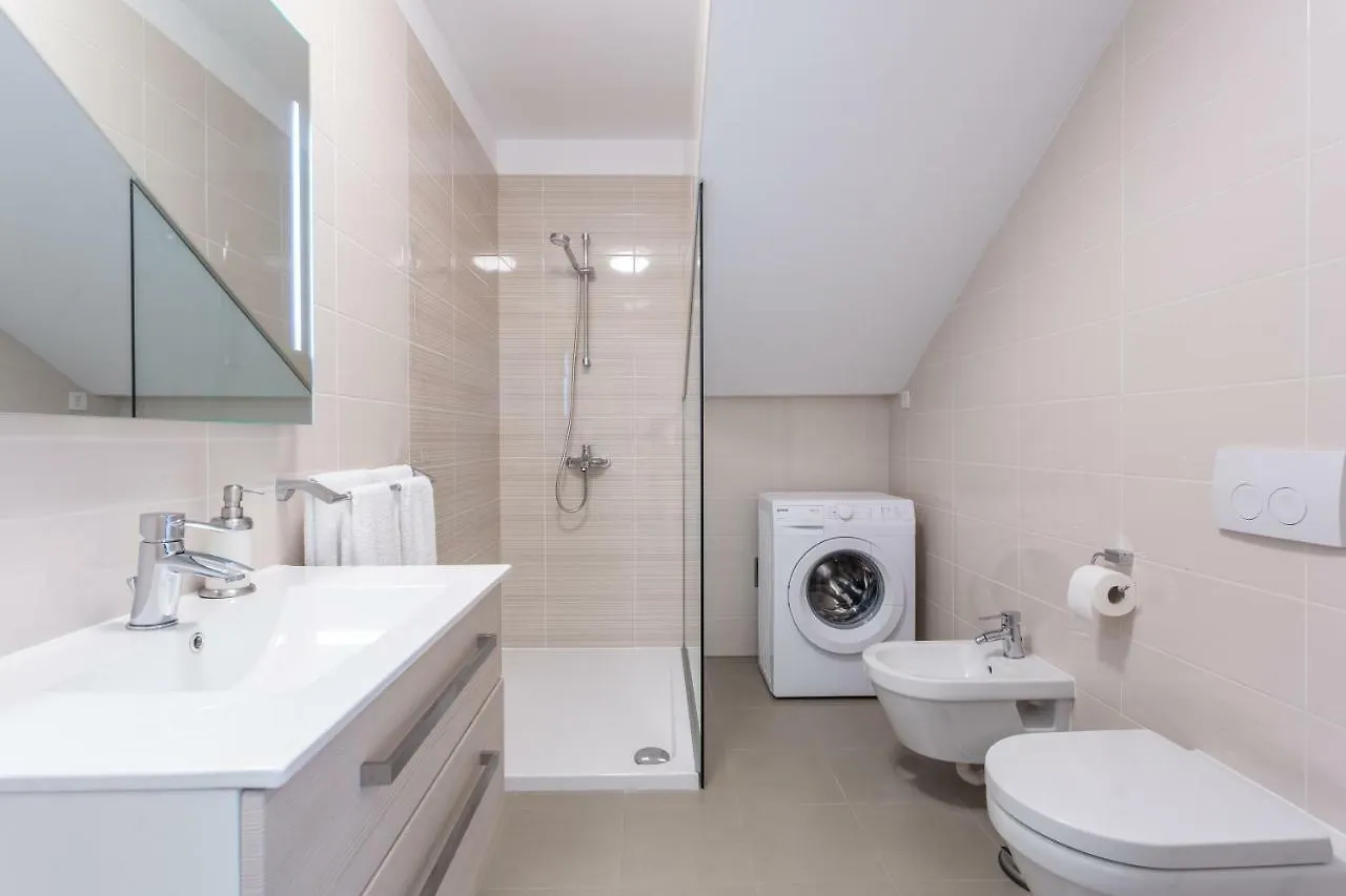 Apartment Elegance Крк