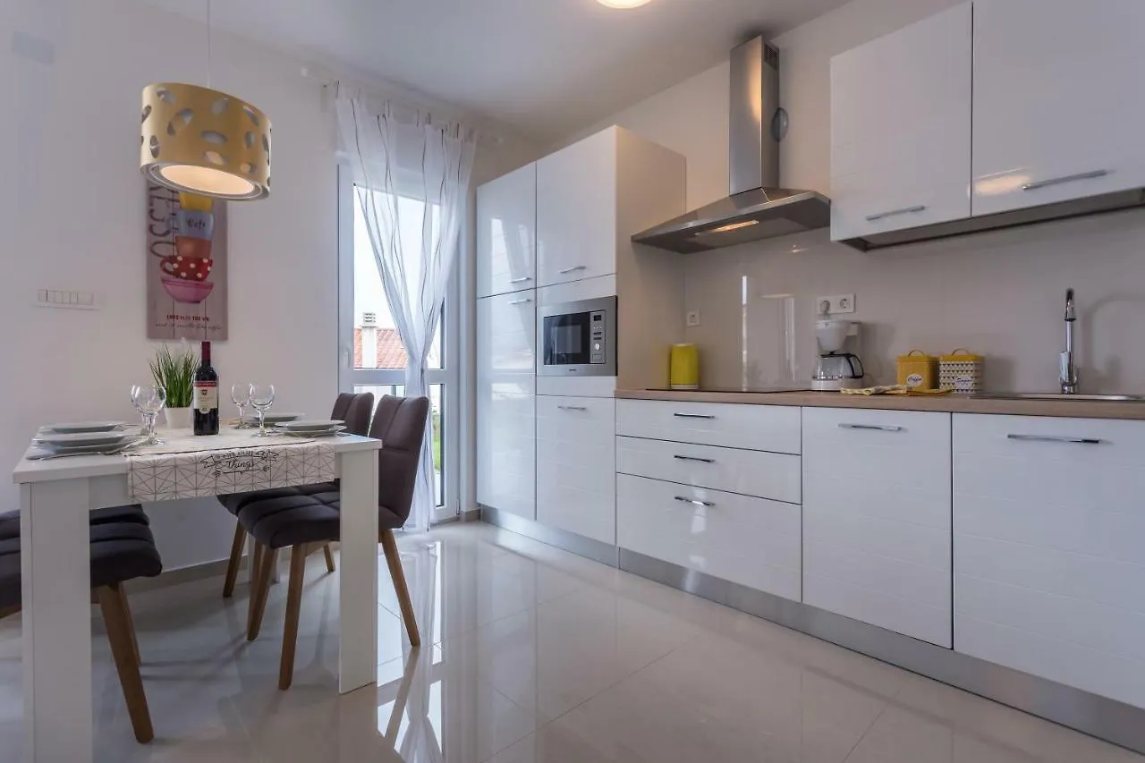 Apartment Elegance 克尔克